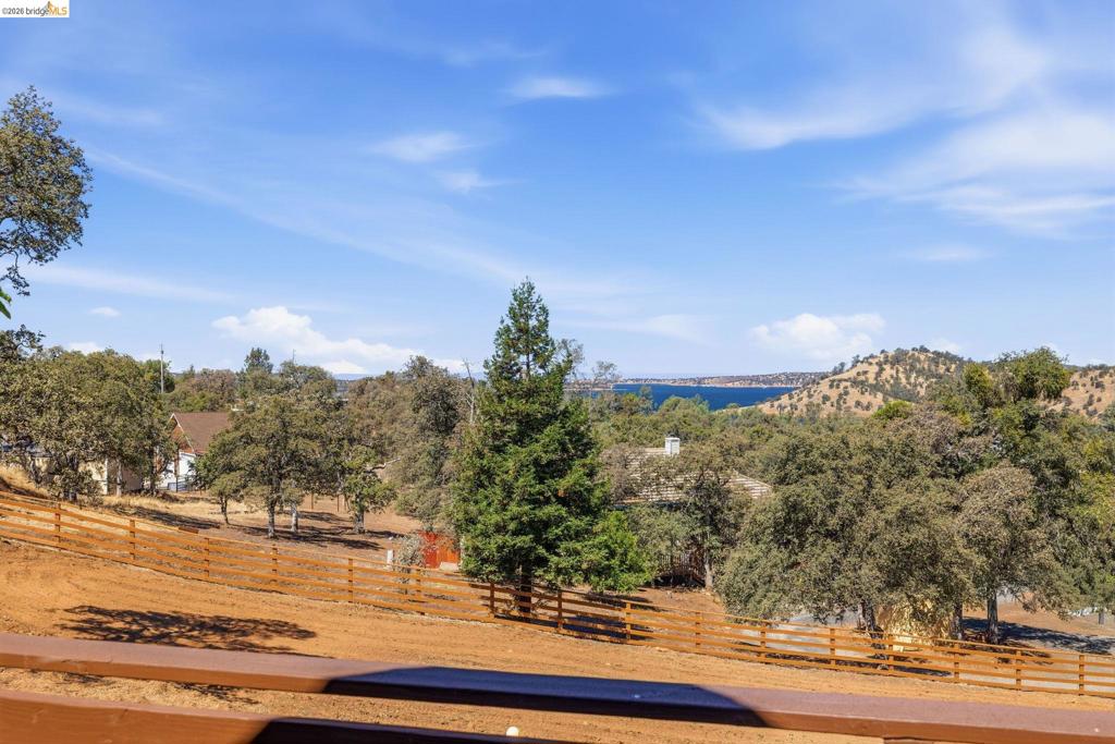 13575 Colina Way Property Photo 27