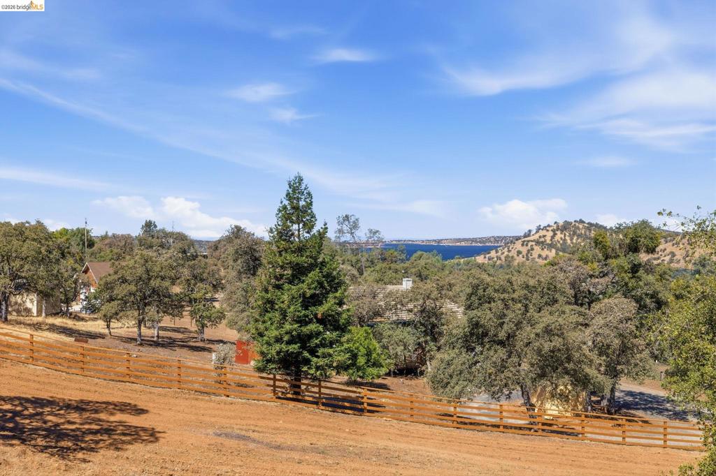 13575 Colina Way Property Photo 28