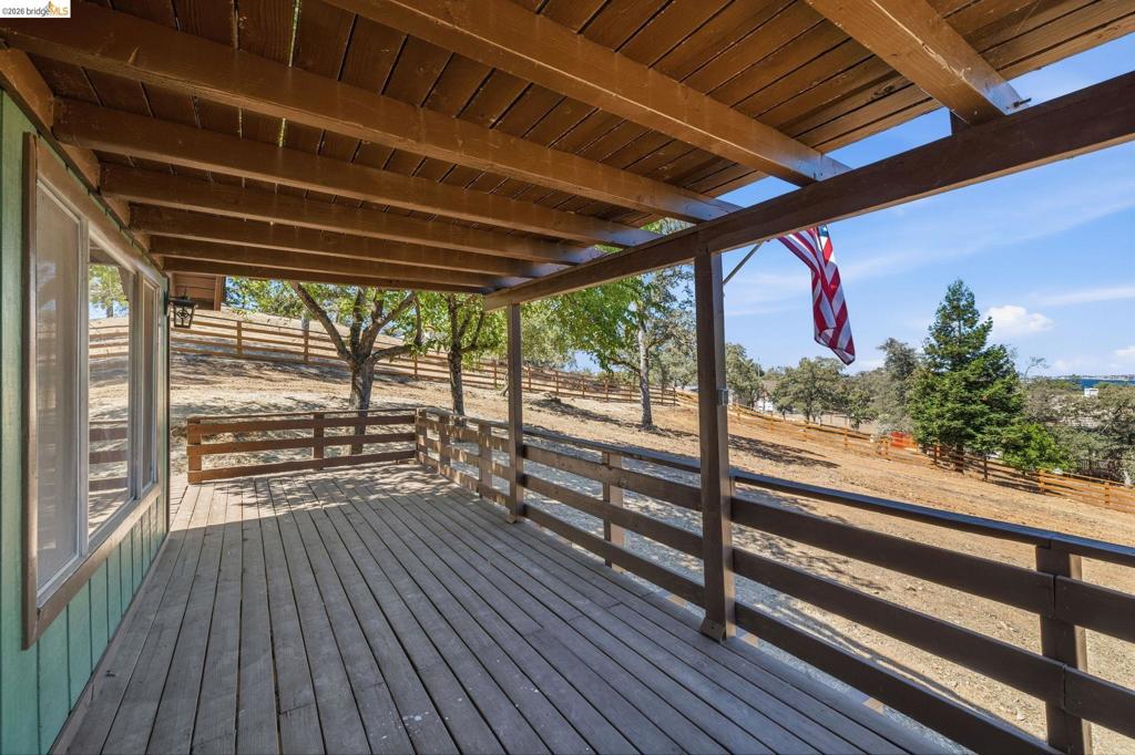 13575 Colina Way Property Photo 33