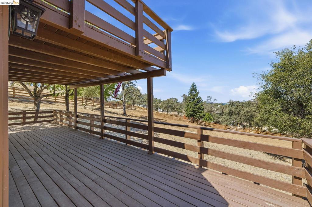 13575 Colina Way Property Photo 34