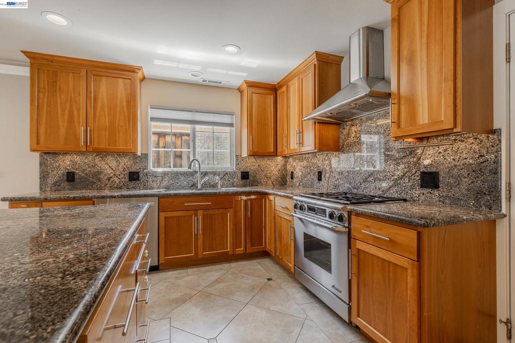 4601 Wilson Ln Property Photo 23