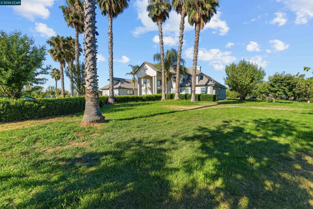 12732 N West Ln Property Photo 10
