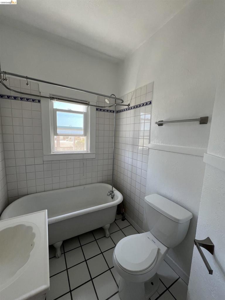 2249 Spaulding Ave Property Photo 4