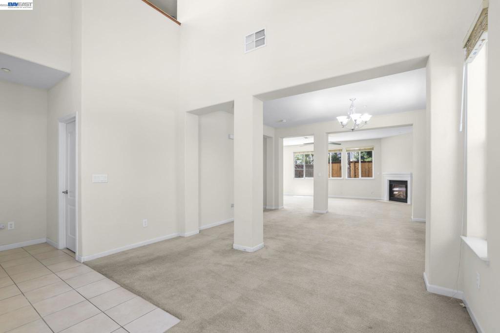 2472 Grant St Property Photo 3