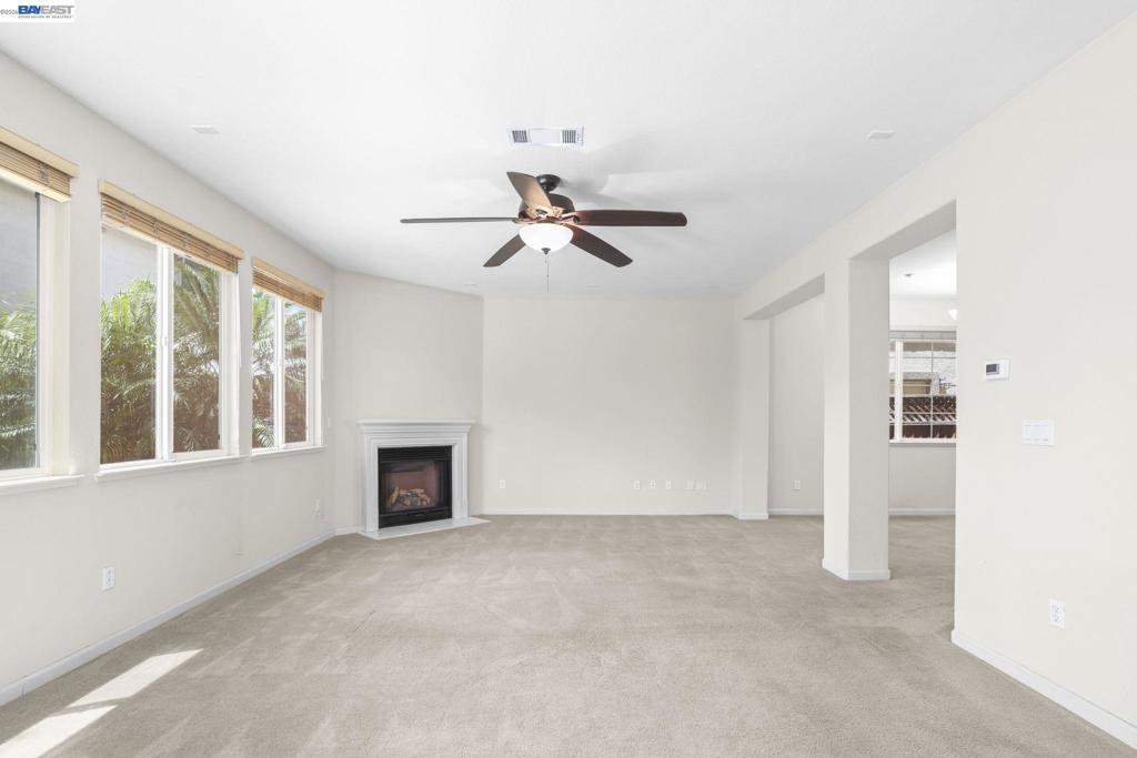 2472 Grant St Property Photo 8