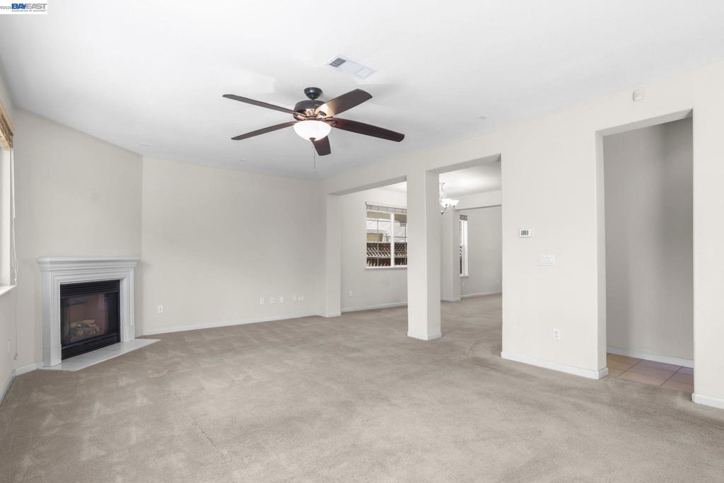 2472 Grant St Property Photo 9