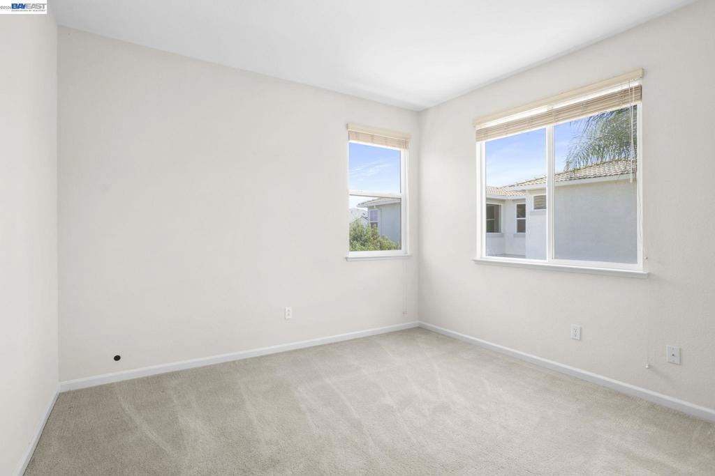 2472 Grant St Property Photo 23
