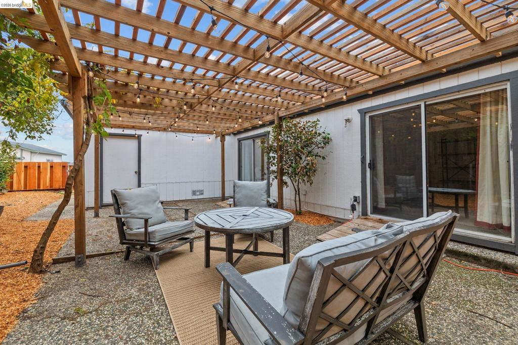 12660 Red Chesnut #18 Property Photo 10