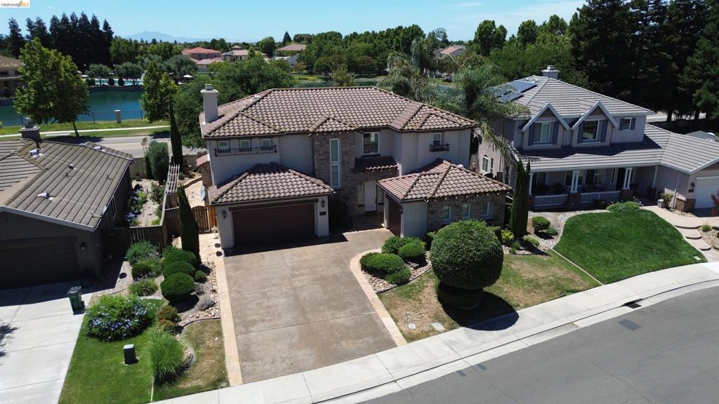 5548 Cortina Ln Property Photo 1