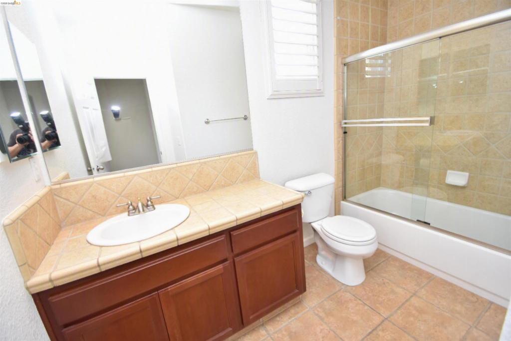 5548 Cortina Ln Property Photo 15
