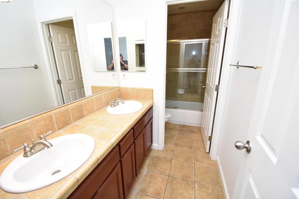 5548 Cortina Ln Property Photo 29