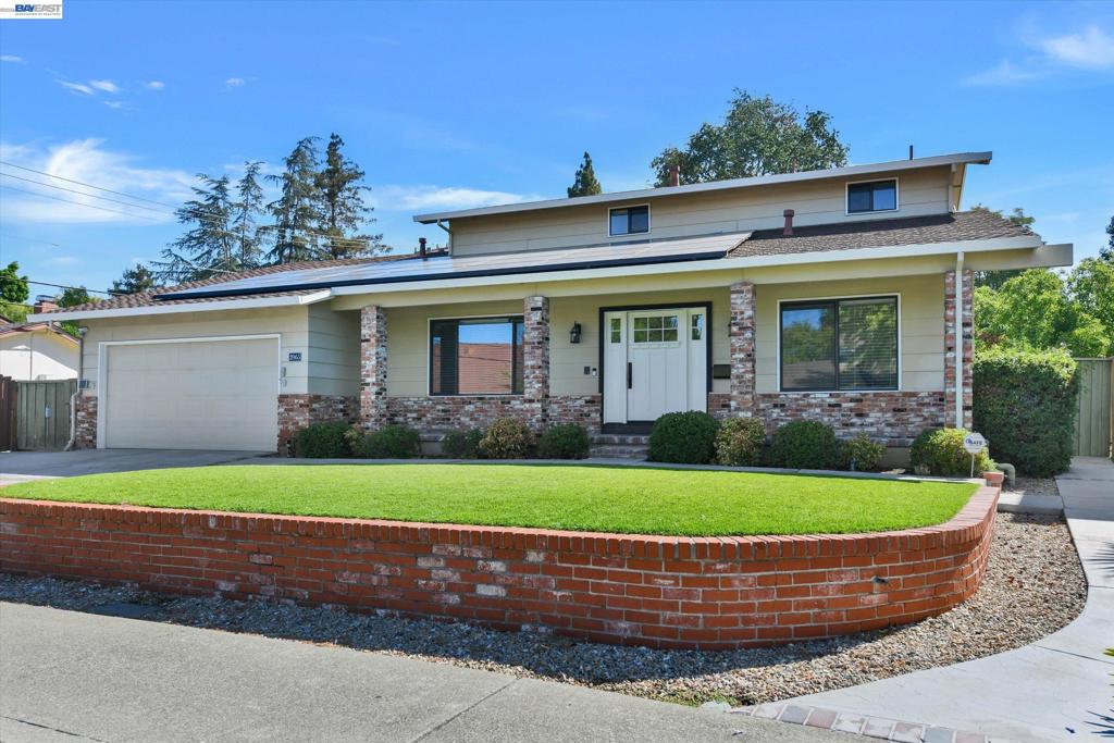 2065 Gill Port Ln Property Photo 3