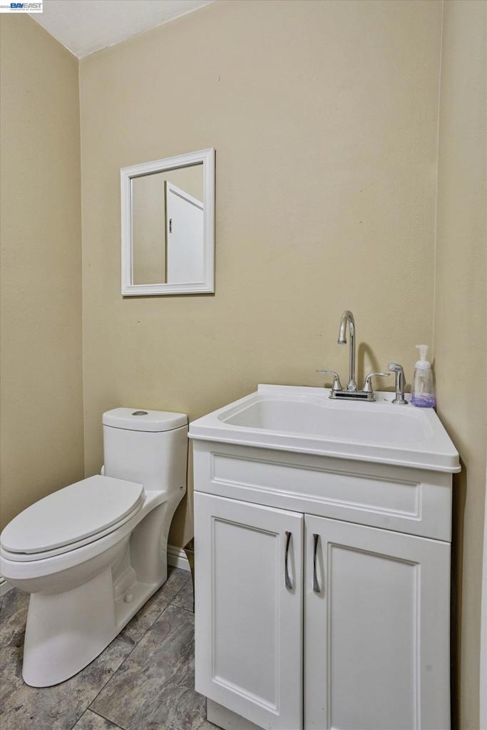 2065 Gill Port Ln Property Photo 19