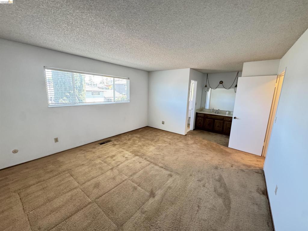 41141085 Property Photo 9