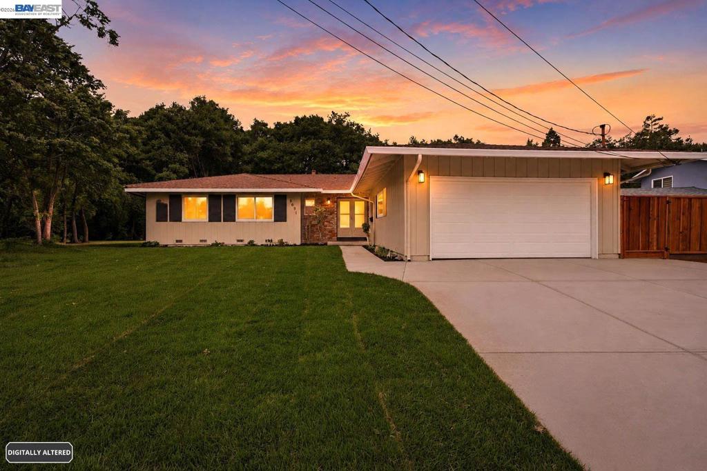 8091 Via Zapata Property Photo 1