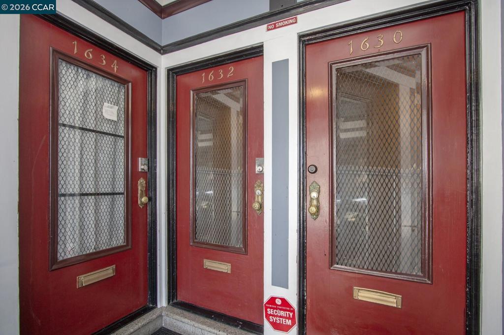 1630 1634 Hyde St Property Photo 4