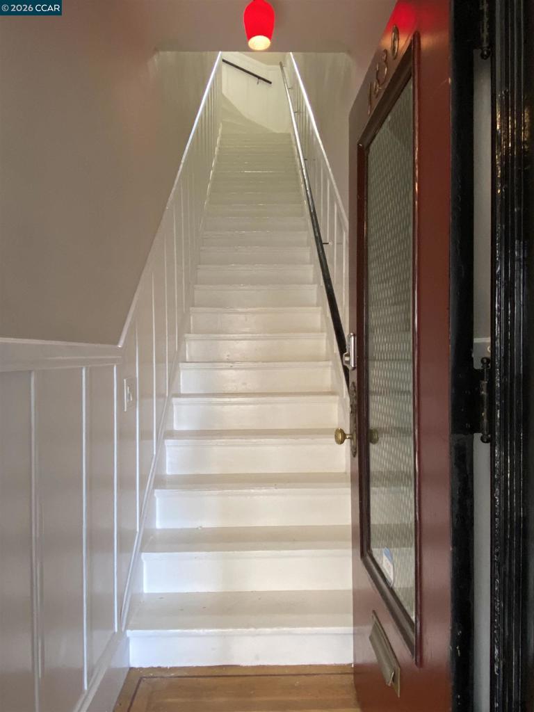 1630 1634 Hyde St Property Photo 6