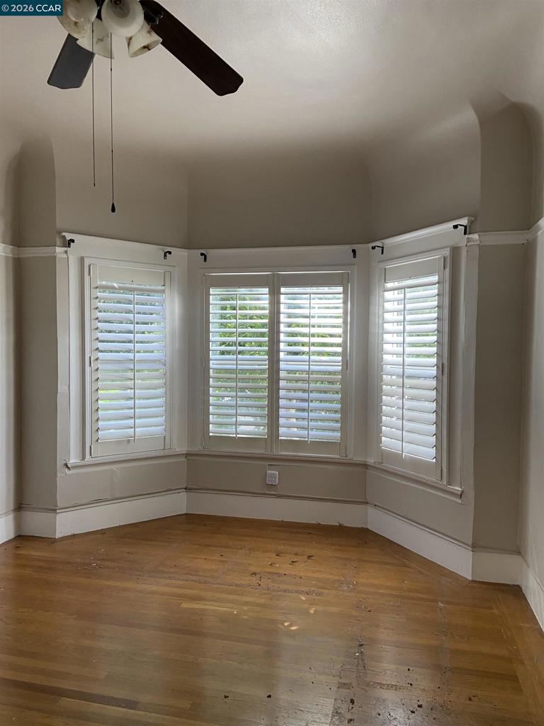 1630 1634 Hyde St Property Photo 22