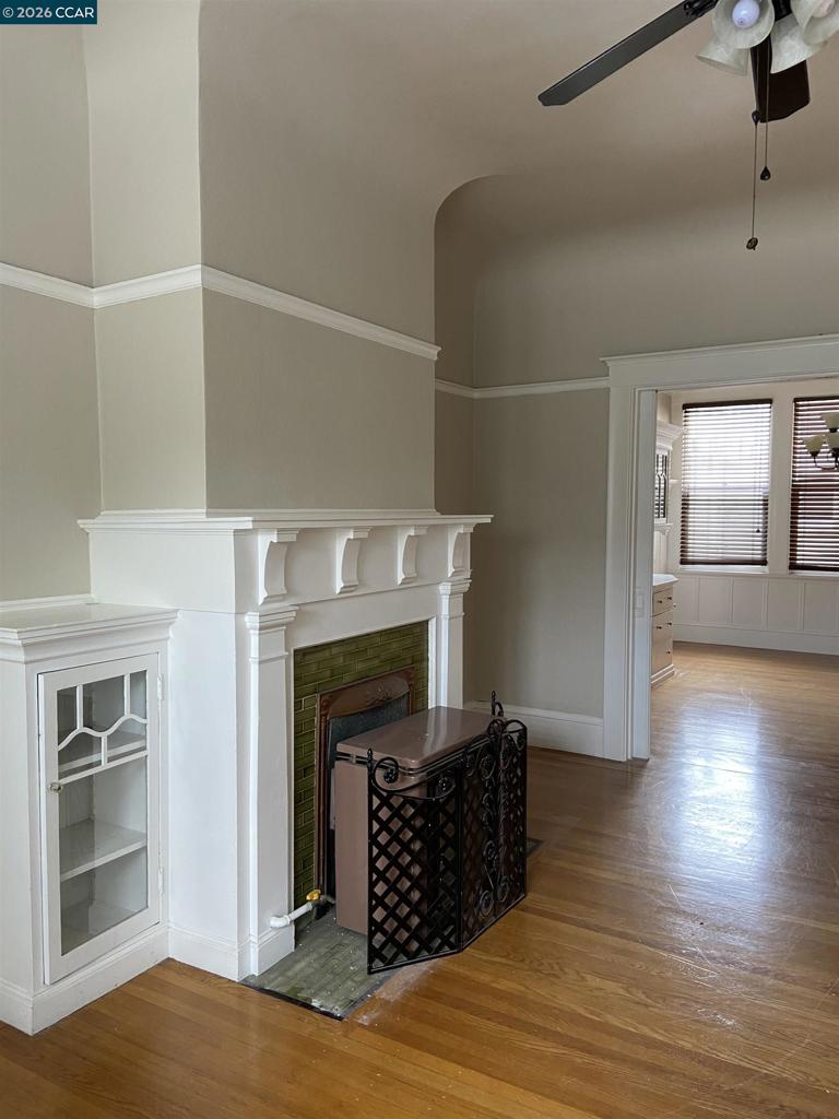 1630 1634 Hyde St Property Photo 24