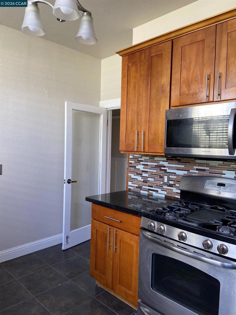 1630 1634 Hyde St Property Photo 34
