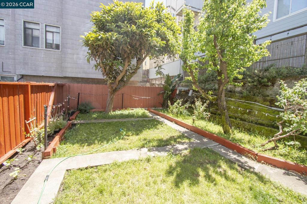 1630 1634 Hyde St Property Photo 49
