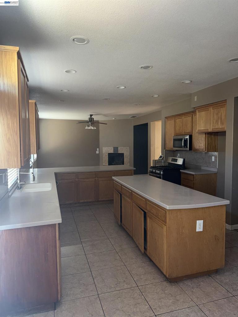 1016 Cypress Run Dr Property Photo 25