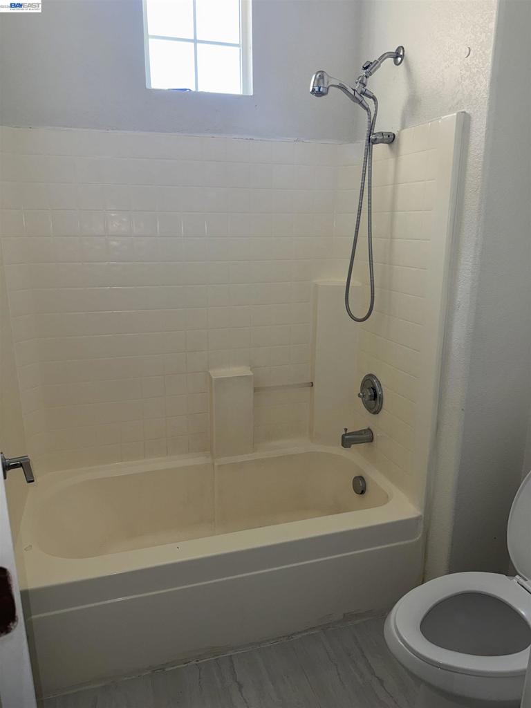 1016 Cypress Run Dr Property Photo 45
