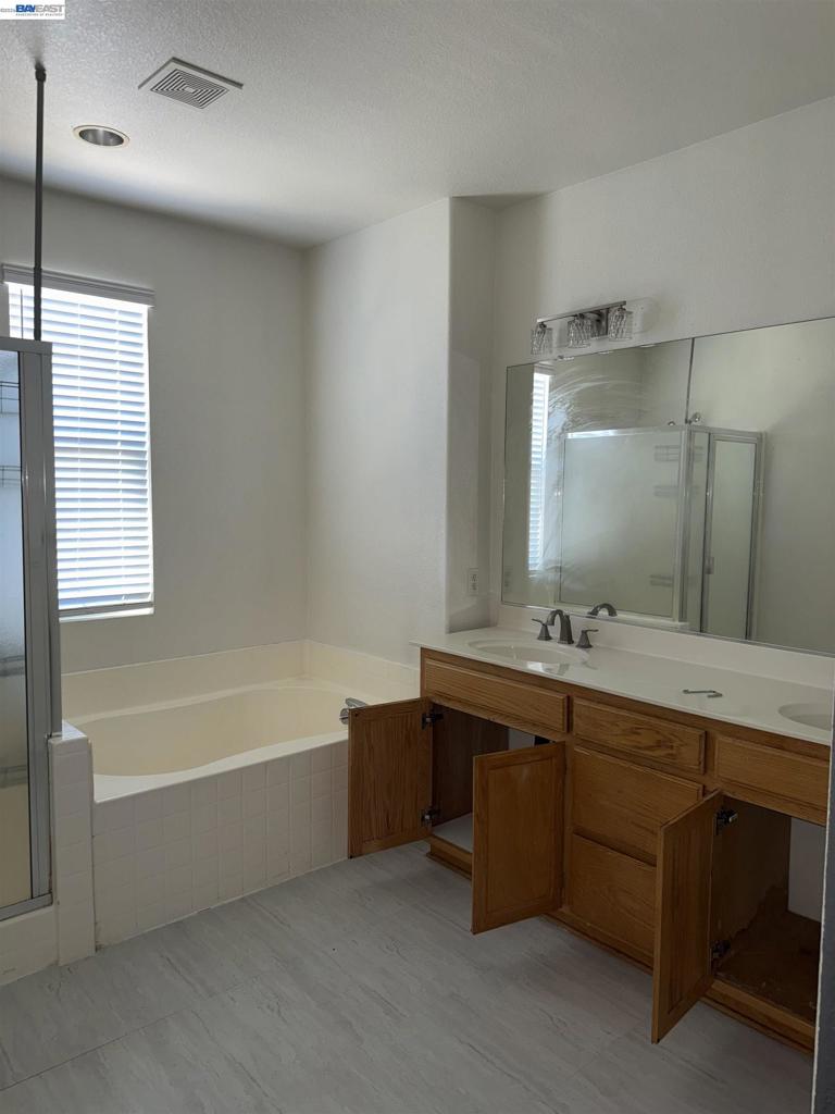 1016 Cypress Run Dr Property Photo 51