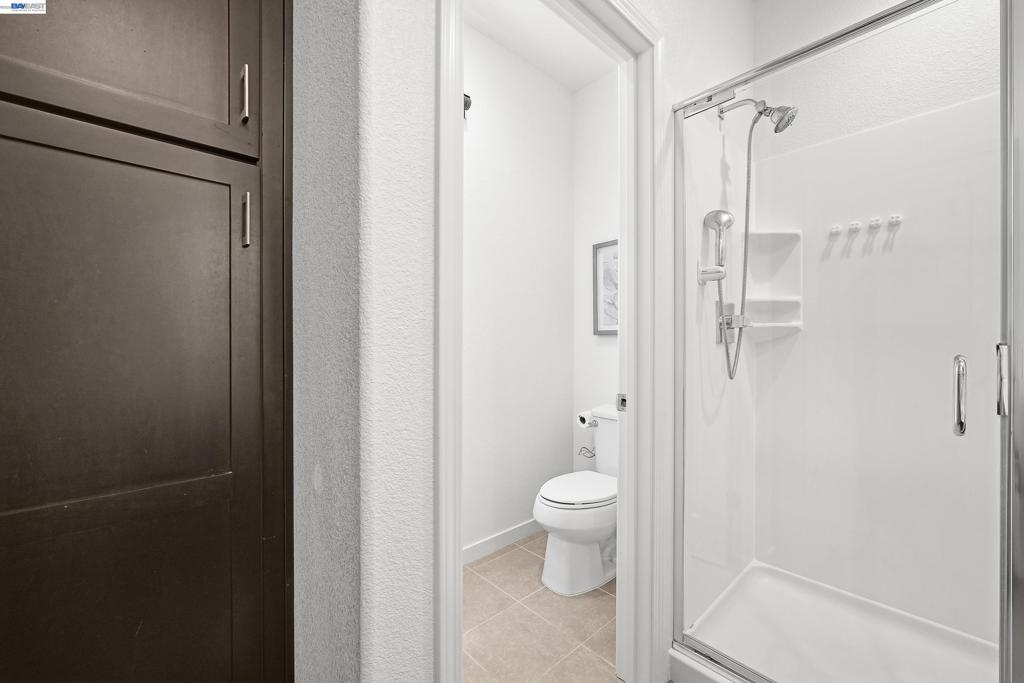 8556 Seawind Way Property Photo 17