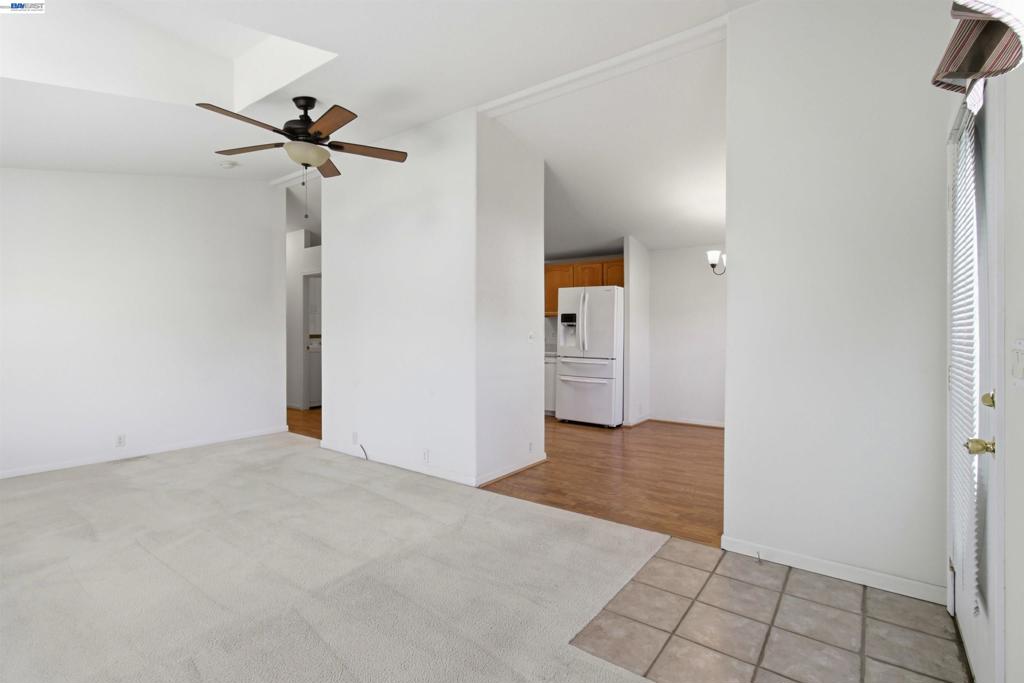 3263 Vineyard Ave Property Photo 8