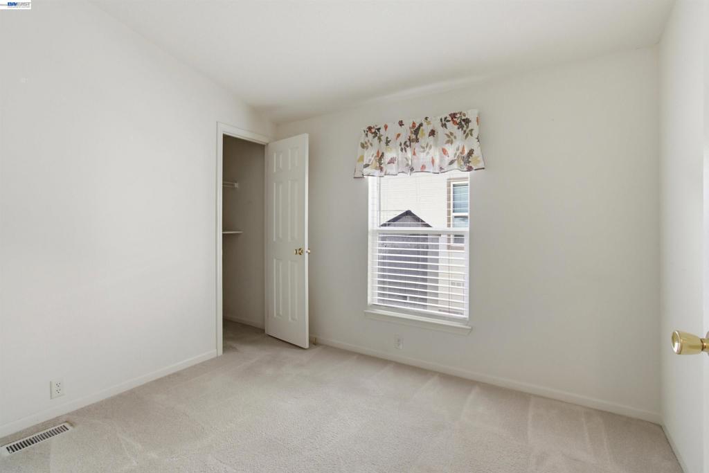 3263 Vineyard Ave Property Photo 17