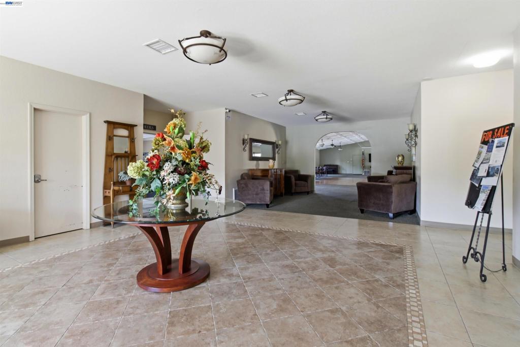 3263 Vineyard Ave Property Photo 27