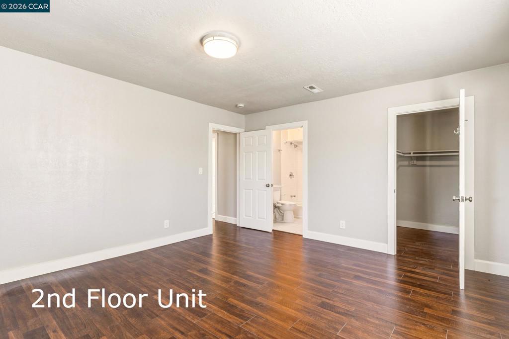 557 43rd St Property Photo 37