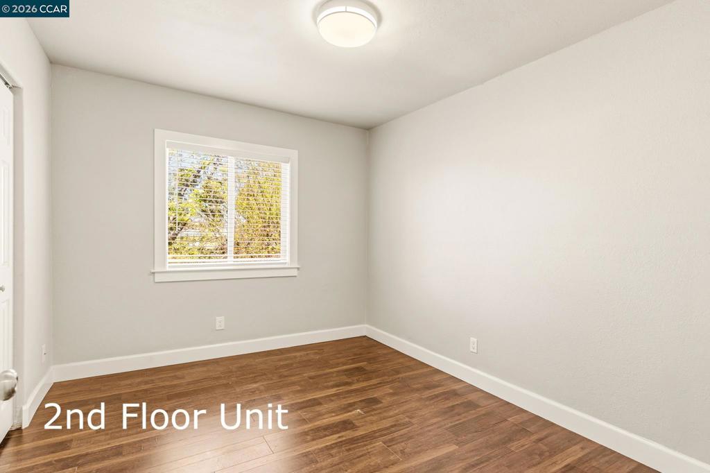 557 43rd St Property Photo 48