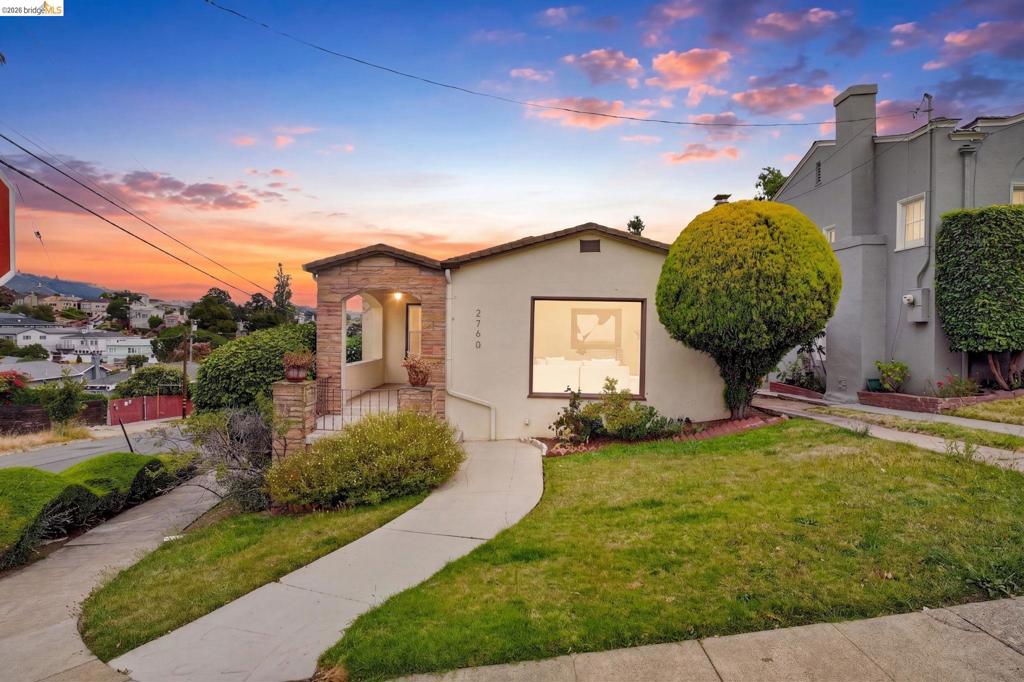 2760 Best Ave Property Photo 3