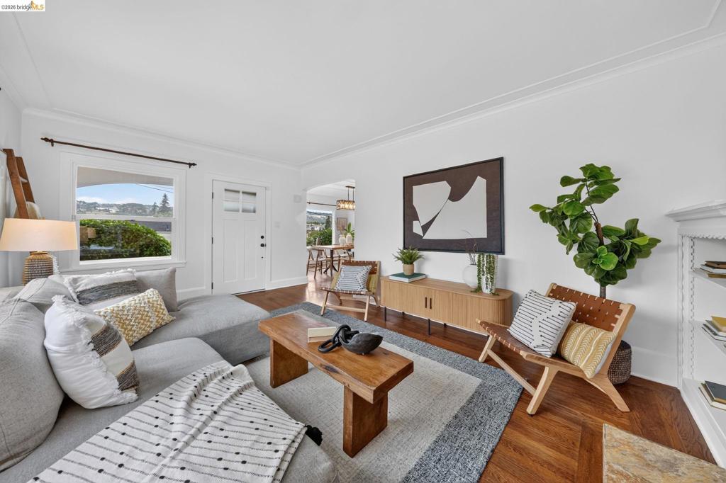 2760 Best Ave Property Photo 10