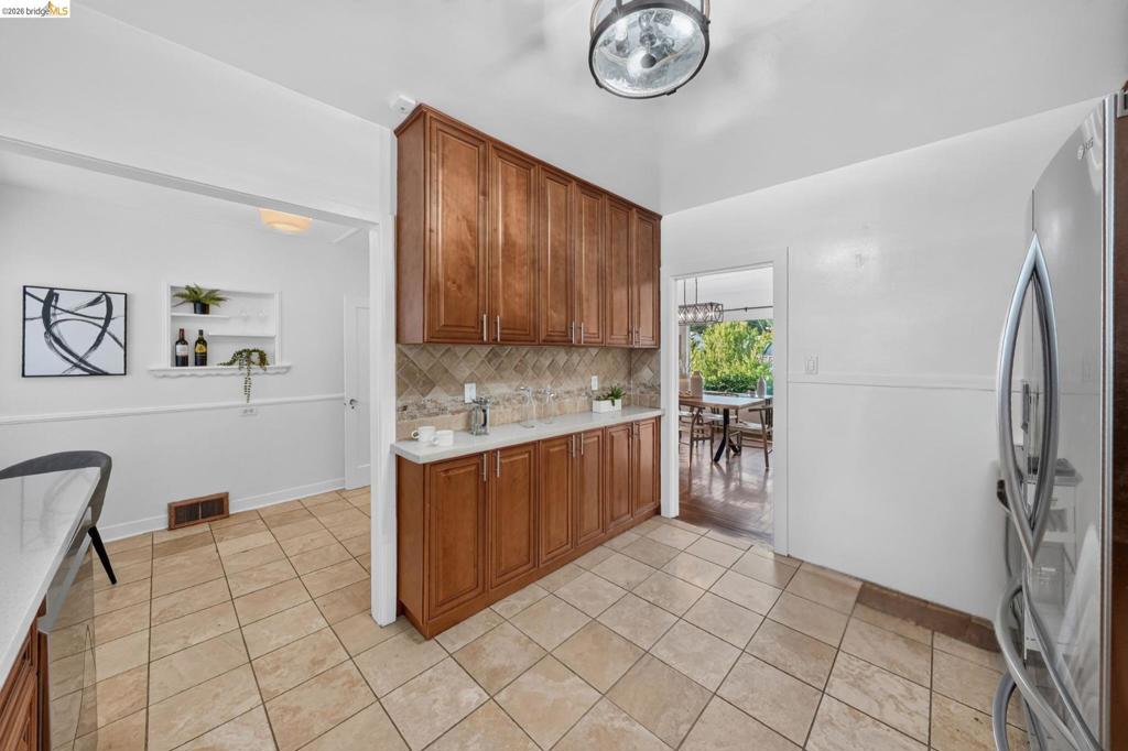 2760 Best Ave Property Photo 15