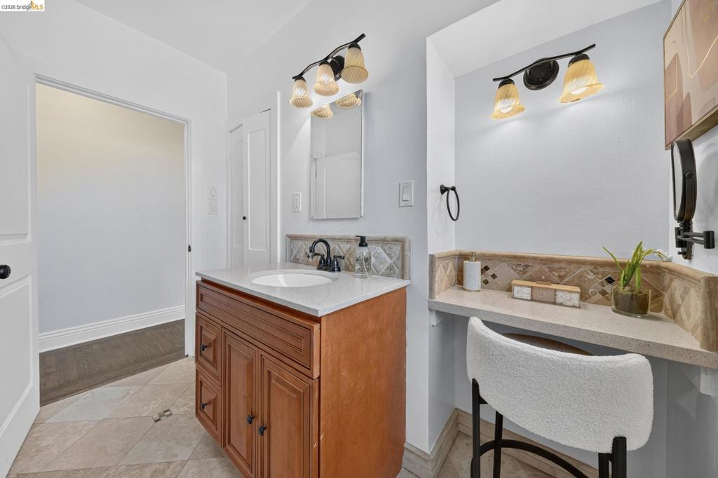 2760 Best Ave Property Photo 29