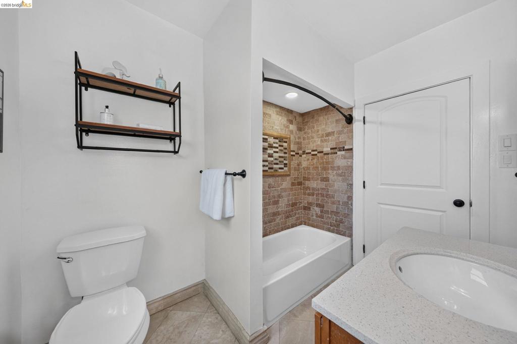 2760 Best Ave Property Photo 30