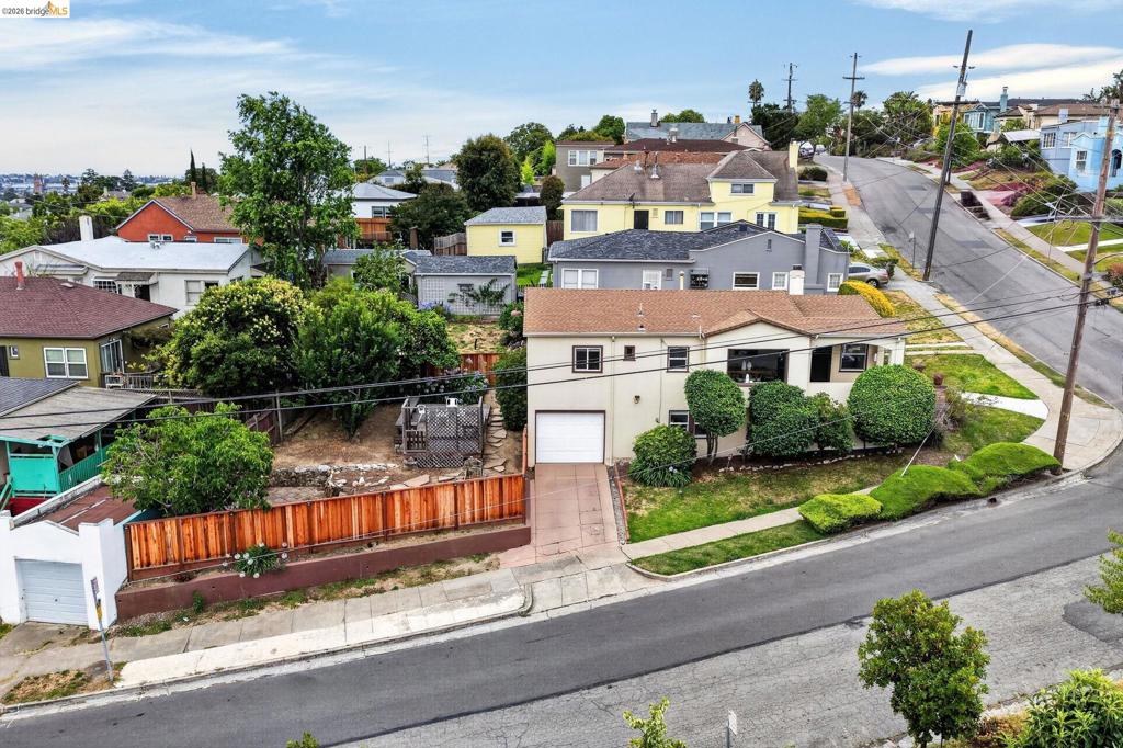 2760 Best Ave Property Photo 41