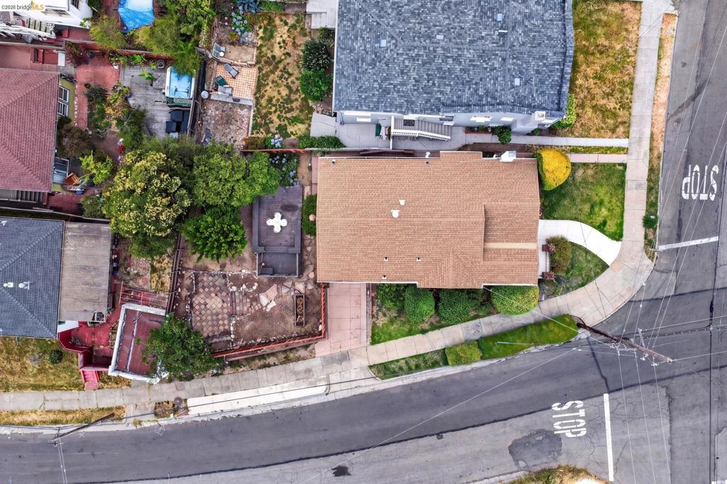 2760 Best Ave Property Photo 43
