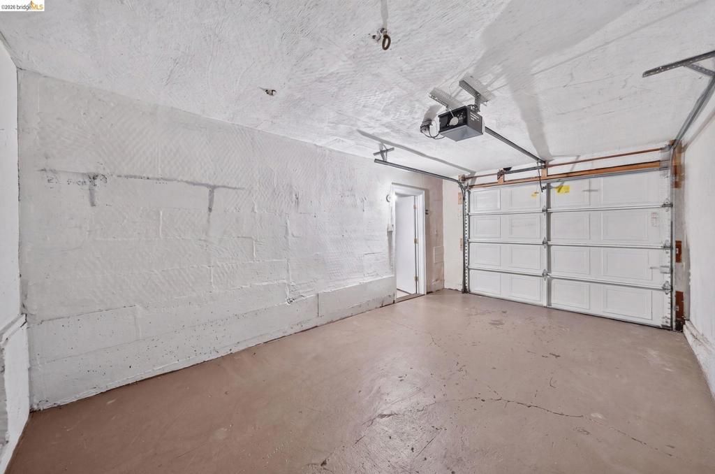 2760 Best Ave Property Photo 45