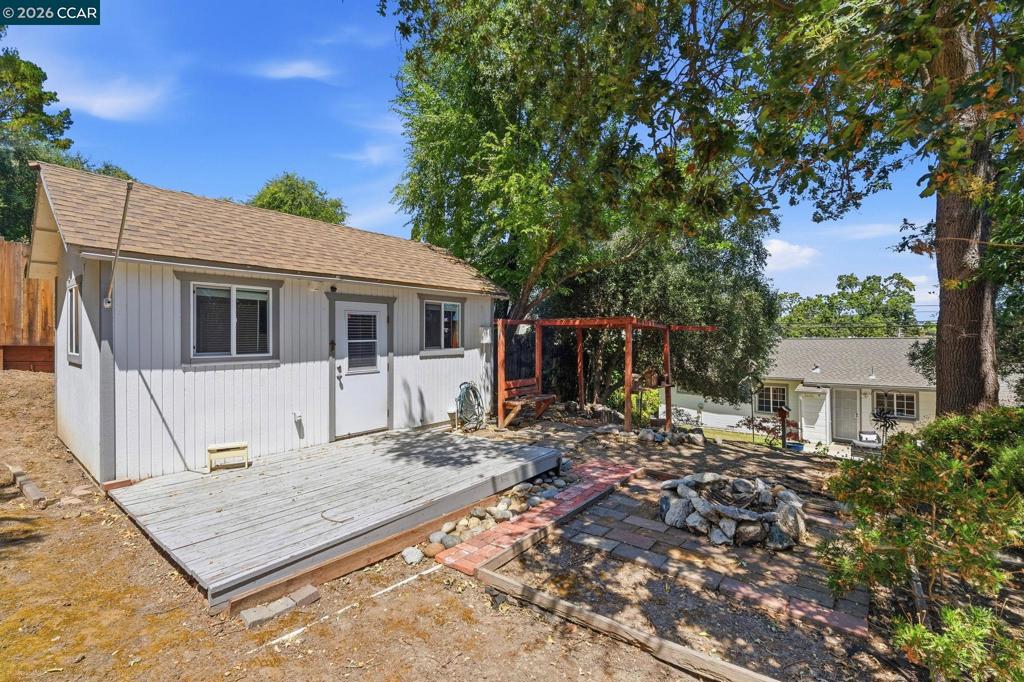 210 Vista Way Property Photo 34