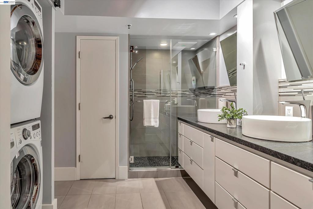 650 Delancey St 103 Property Photo 24