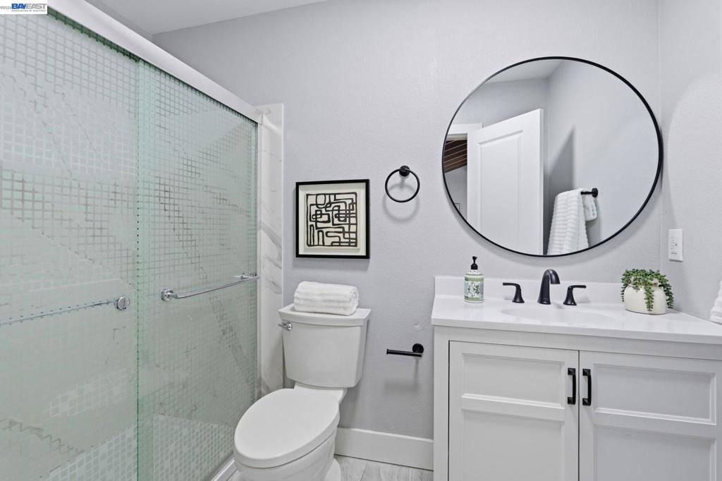 6684 Graham Ave Property Photo 23