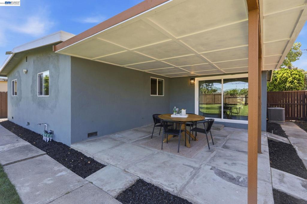 6684 Graham Ave Property Photo 24