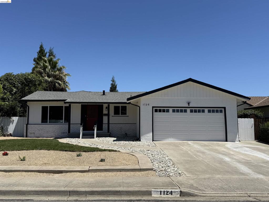 1124 Monterey Dr Property Photo 1