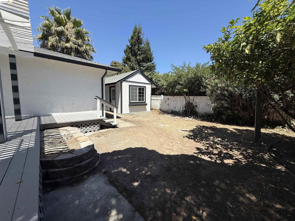 1124 Monterey Dr Property Photo 20