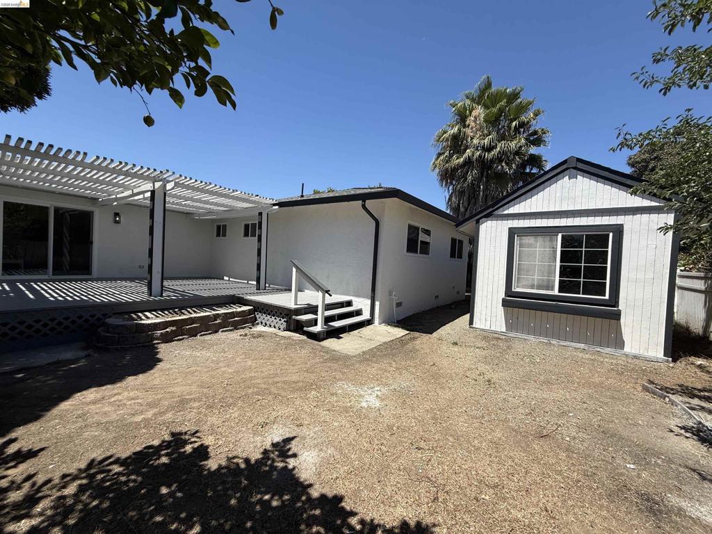 1124 Monterey Dr Property Photo 22