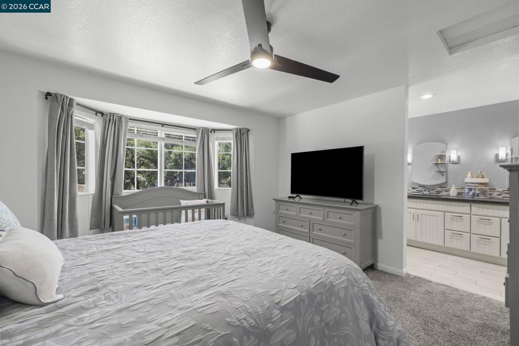 1002 Pinehurst Ct Property Photo 17